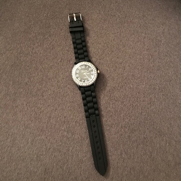 Black Watch with Diamond Trim - Picture 2 of 2